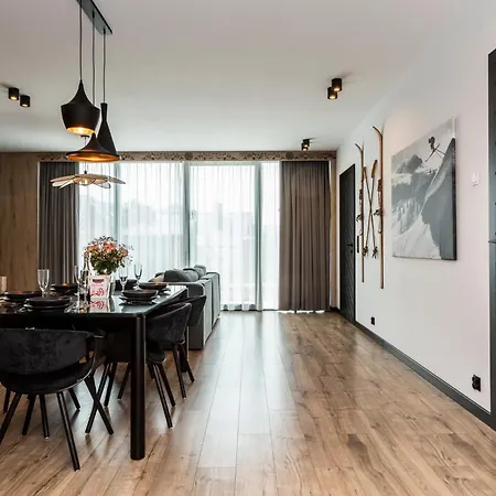 Sosnica & Penthouse 4*