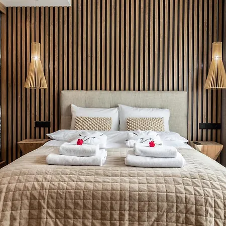 شقة فندقية Sosnica & Penthouse 4*