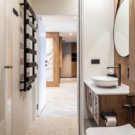 Sosnica & Penthouse 4* زاكوباني
